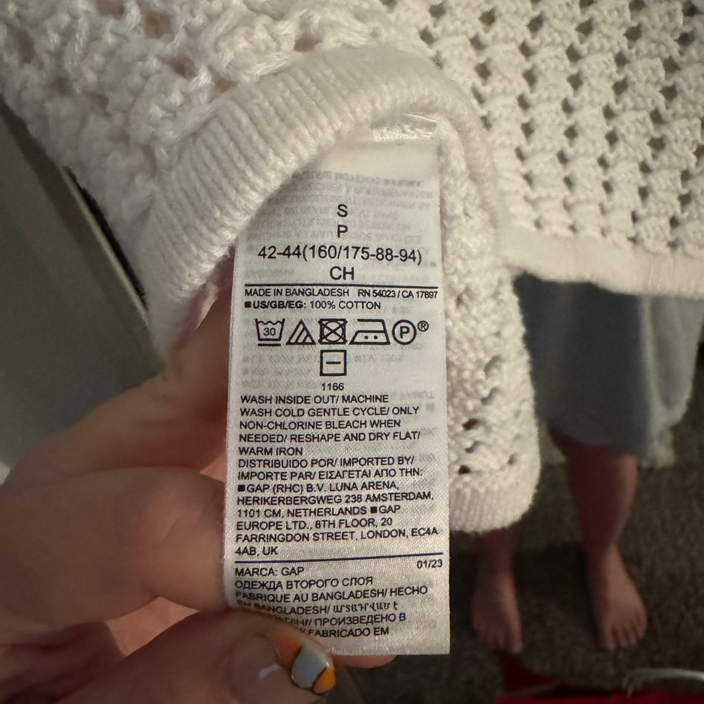 GAP Knit Flutter Sleeve Crochet Sweater - Picture 6 of 7